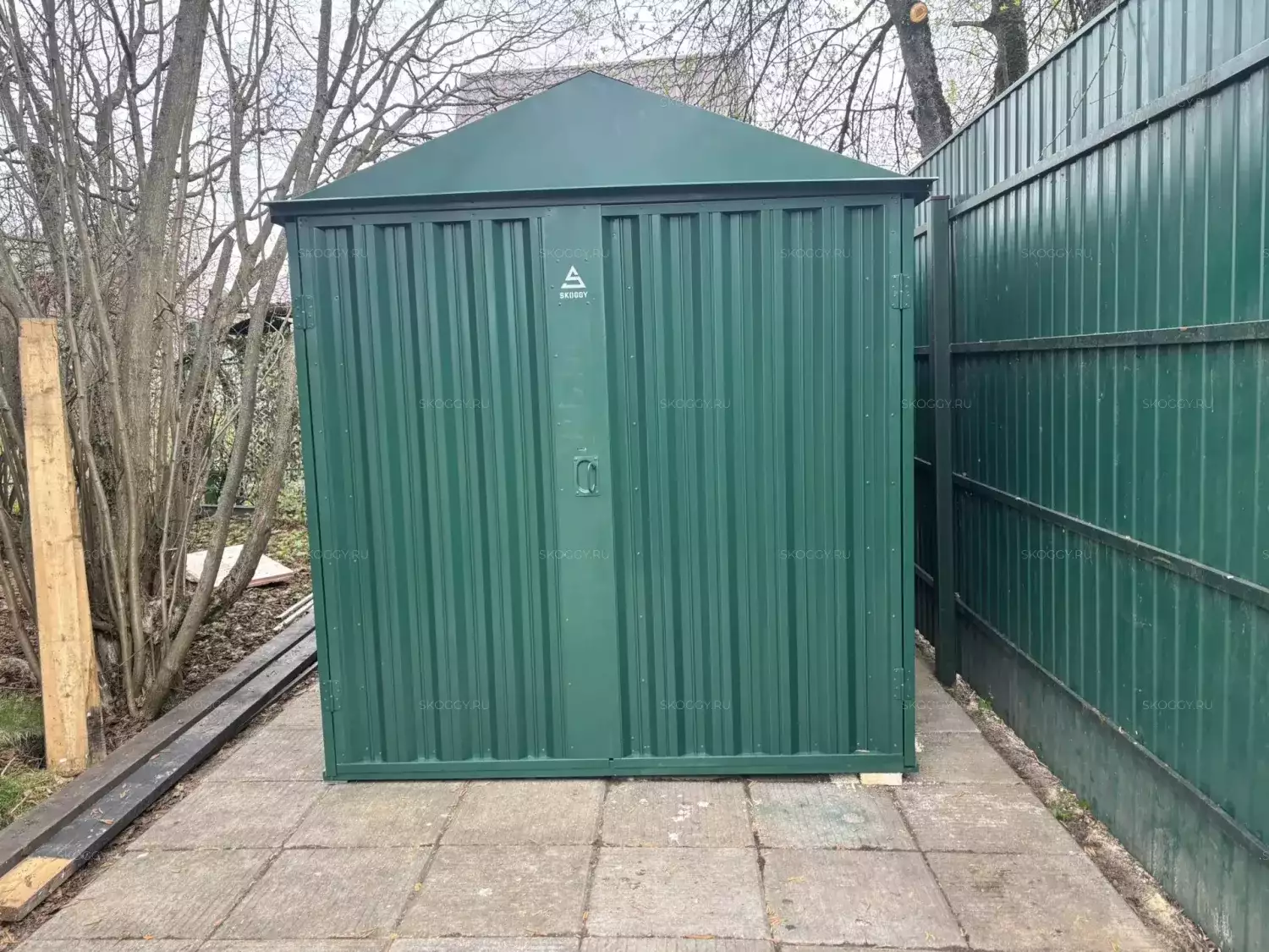 Вместительный хозблок SKOGGY 5,06×2,16×2,45 м для хранения садовой техники