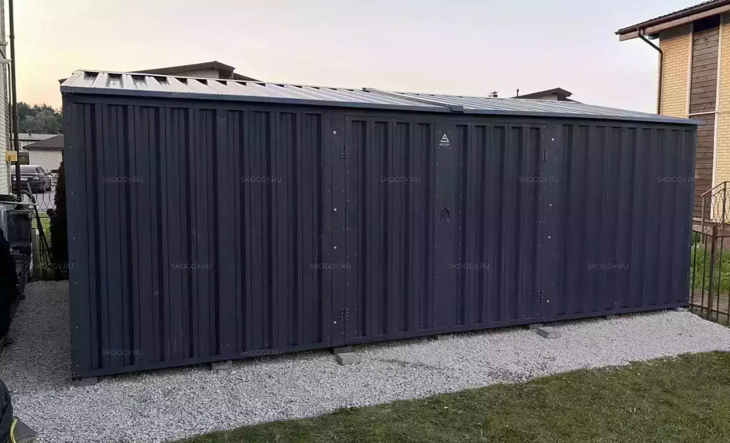 Широкий хозблок в село Вороново