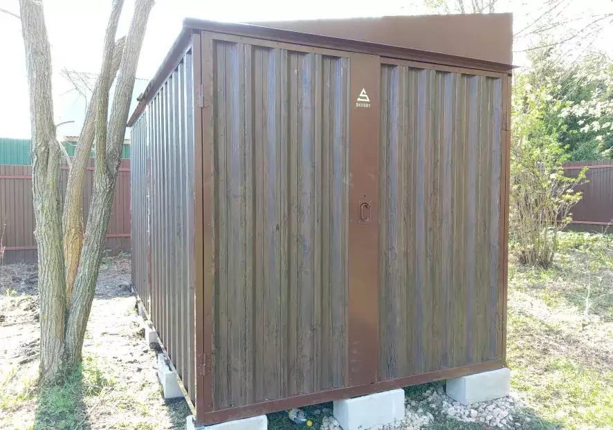 Индивидуальный хозблок SKOGGY 4,12×2,16×2,45 м для мототехники