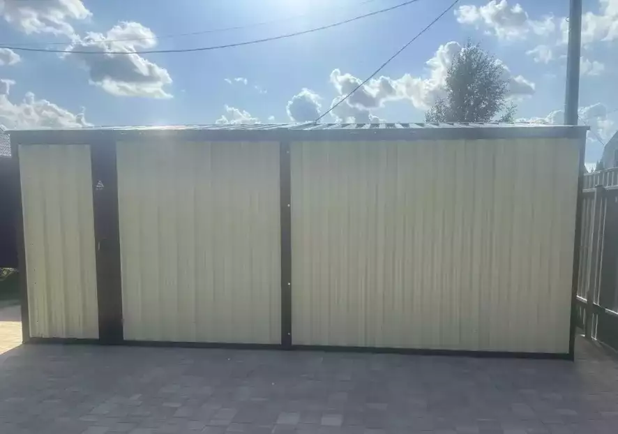 Вместительный гараж СКОГГИ