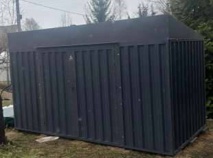 Хозблок SKOGGY с боковой воротной группой для загородного участка